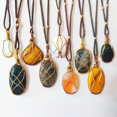 wire-wrapped-crystal-pendant-necklaces.jpg