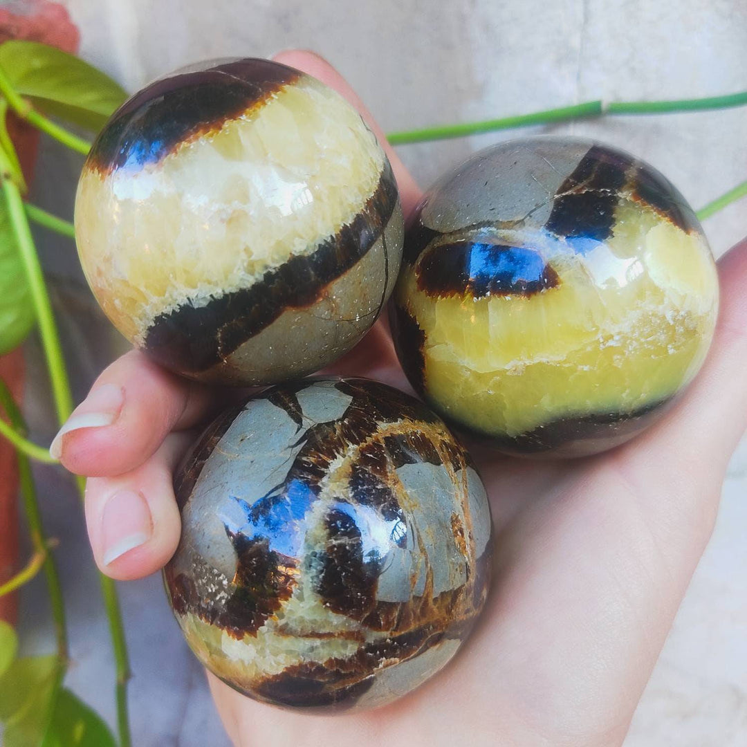 madagascar-septarian-dragon-stone-sphere.jpg