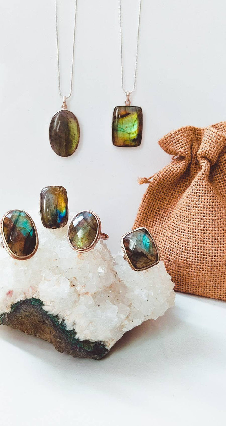 labradorite-pendant-necklaces.jpg