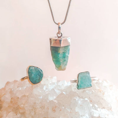 raw-aquamarine-pendant-necklace.jpg