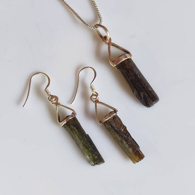 green-verdelite-earrings-and-pendant-necklace.jpg