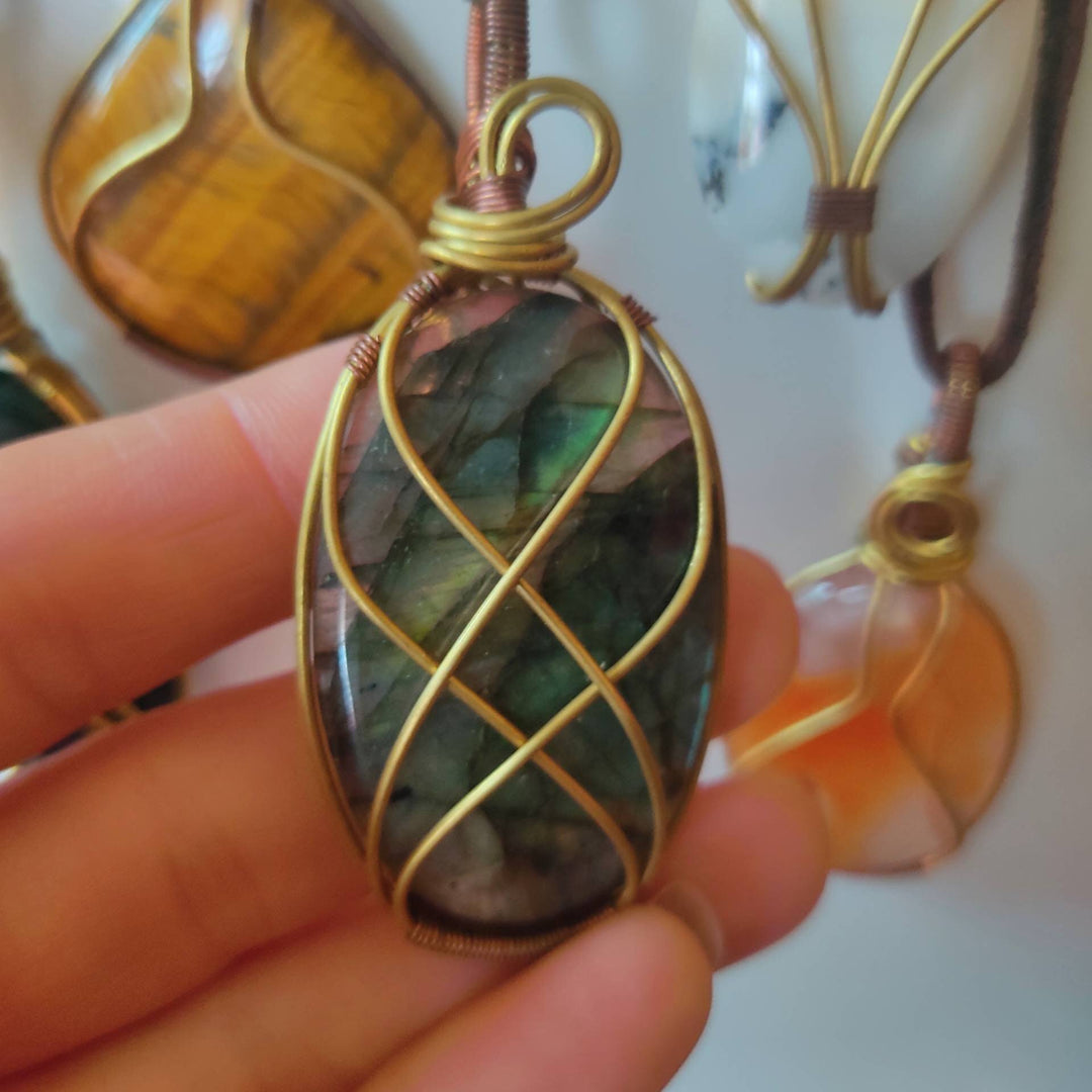 wire-wrapped-crystal-pendant-necklaces.jpg