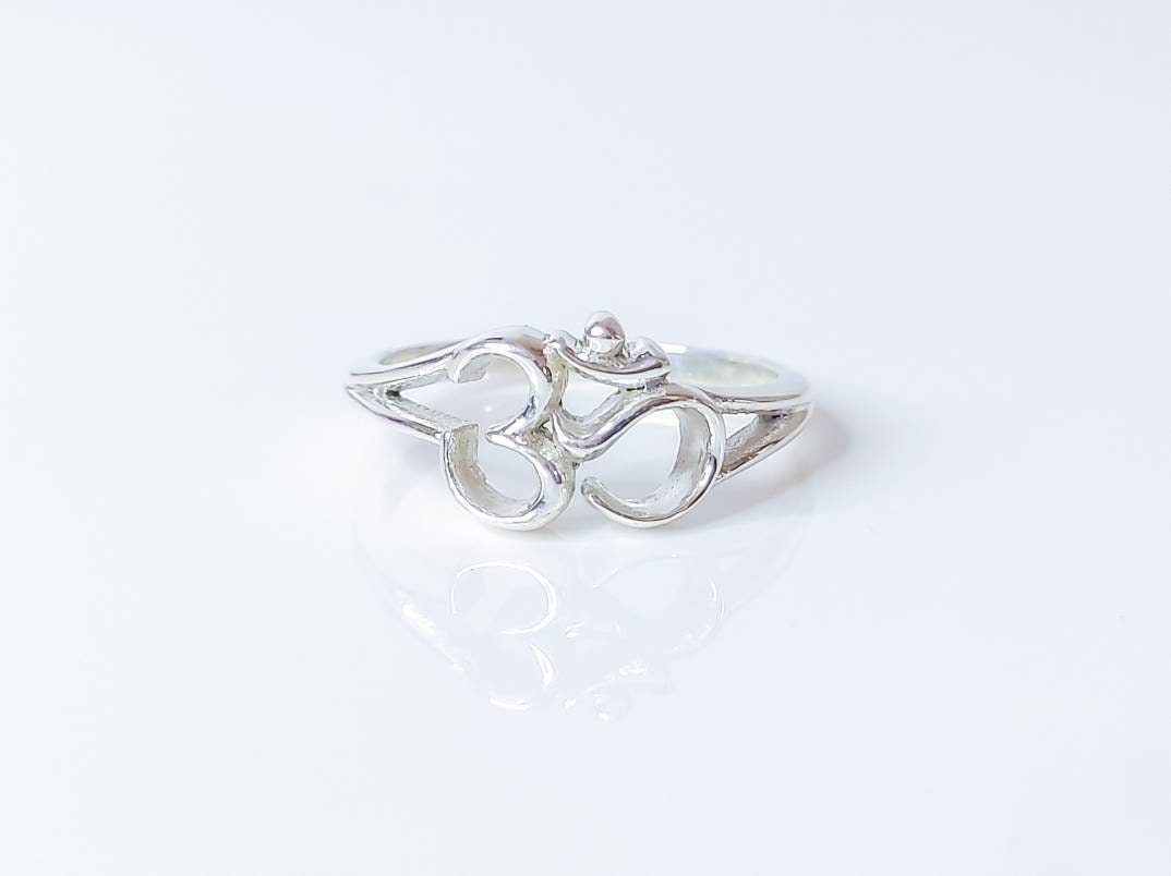 925-sterling-silver-aum-om-ohm-sanskrit-ring.jpg