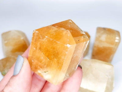 yellow-honey-calcite-rhomb-cube.jpg