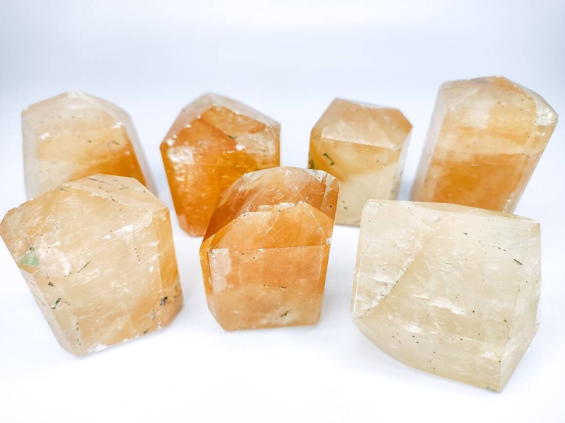 yellow-honey-calcite-rhomb-cube.jpg