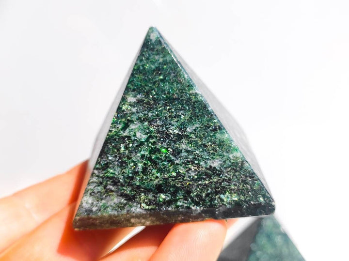 high-quality-himalayan-green-jade-crystal-pyramids.jpg